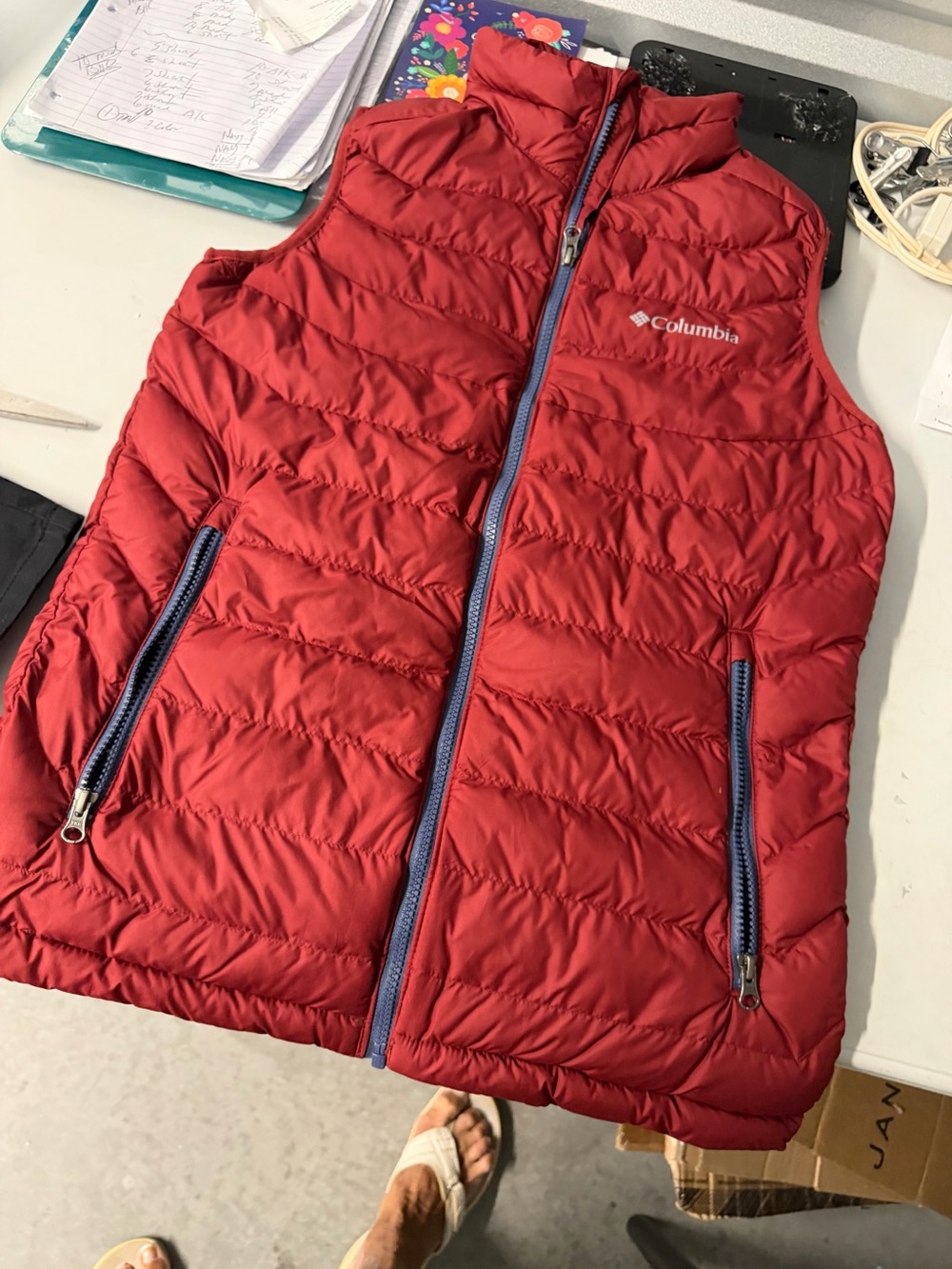 Columbia size small burgundy, puffer vest with Omni heat new without tag